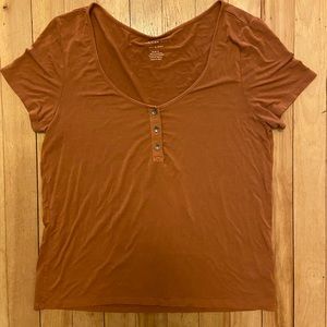 Burnt orange soft and sexy AE tee